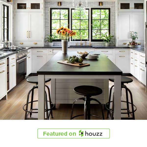 black and white kitchen featured in houzz