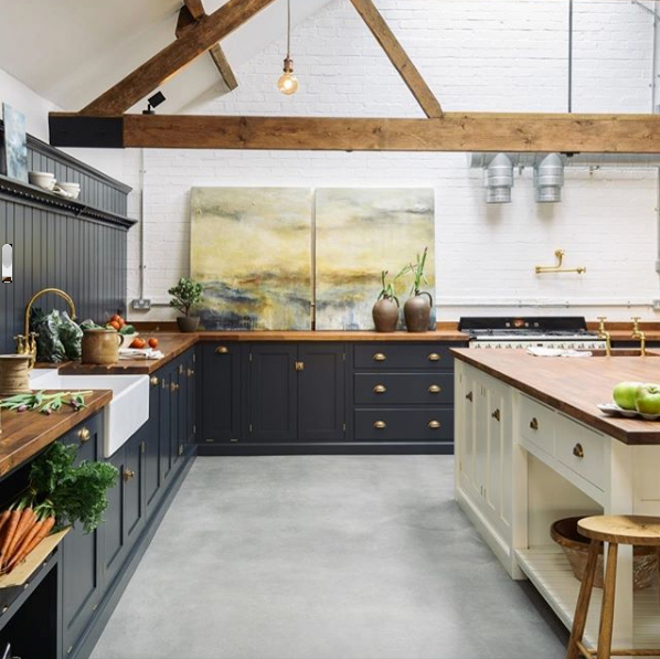 gray kitchen with open shelves