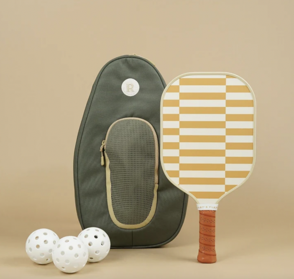 pickleball paddle set with balls and case