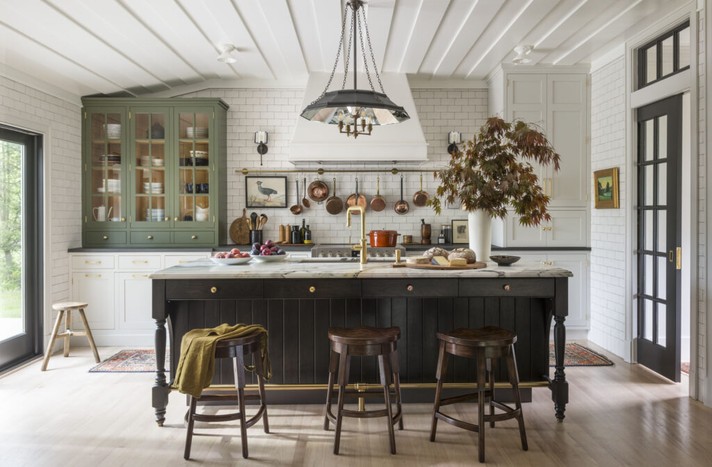 black and white kitchen with island